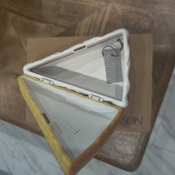 J.W. Anderson bag New $985.00 - Picture 3 of 5